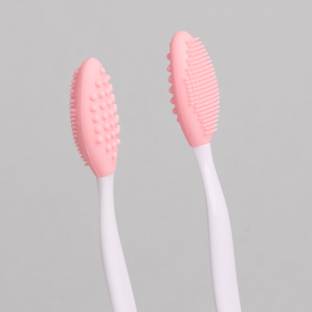 Lash & Brow Brush Bundle – Silicone, Exfoliating, Henna, Mascara Wands – A & E Beauty Supplies
Includes 4 brushes for comprehensive brow and lash care
Silicone brush for precise and gentle application
Exfoliating brush for prepping the brow area
Henna applicator for even and smooth henna application
Mascara wands for perfect lash separation and grooming
High-quality, durable brushes suitable for all skin types
Perfect for salons, beauty professionals, and personal use